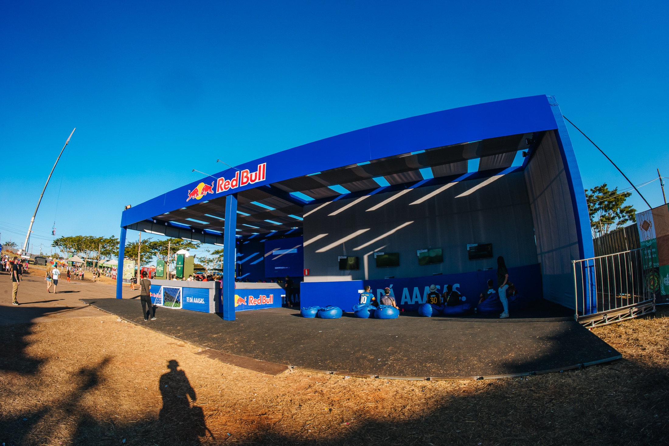 Red Bull — fachada da ativação